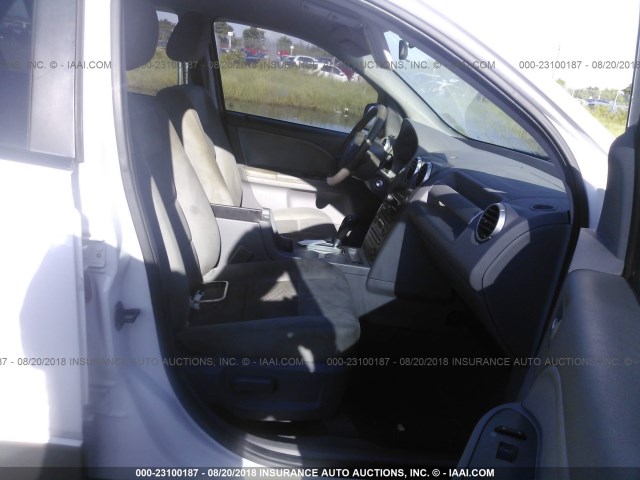 1FMZK011X6GA36766 - 2006 FORD FREESTYLE SE WHITE photo 5