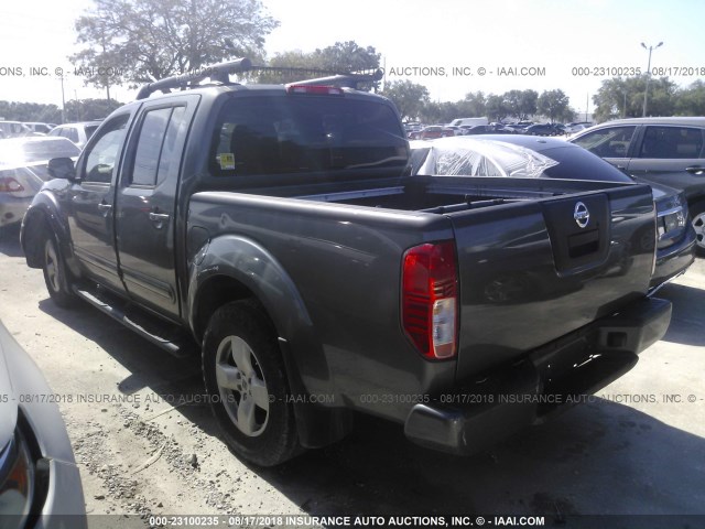 1N6AD07U95C462531 - 2005 NISSAN FRONTIER CREW CAB LE/SE/OFF ROAD GRAY photo 3