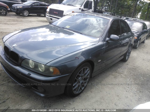 WBSDE934X1BZ98663 - 2001 BMW M5 GRAY photo 2