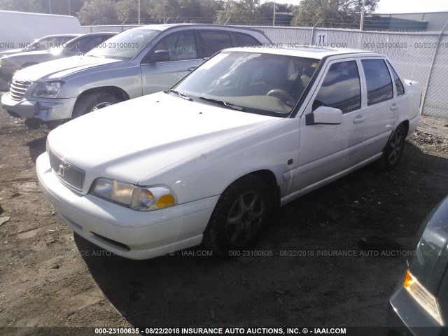 YV1LS61J3Y2670573 - 2000 VOLVO S70 SE WHITE photo 2