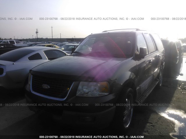 1FMRU15W33LB75209 - 2003 FORD EXPEDITION XLT GRAY photo 2