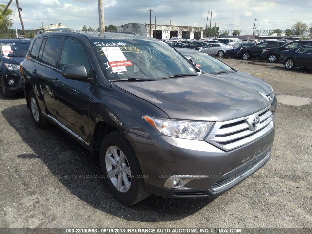 5TDBK3EH3CS141357 - 2012 TOYOTA HIGHLANDER SE GRAY photo 1