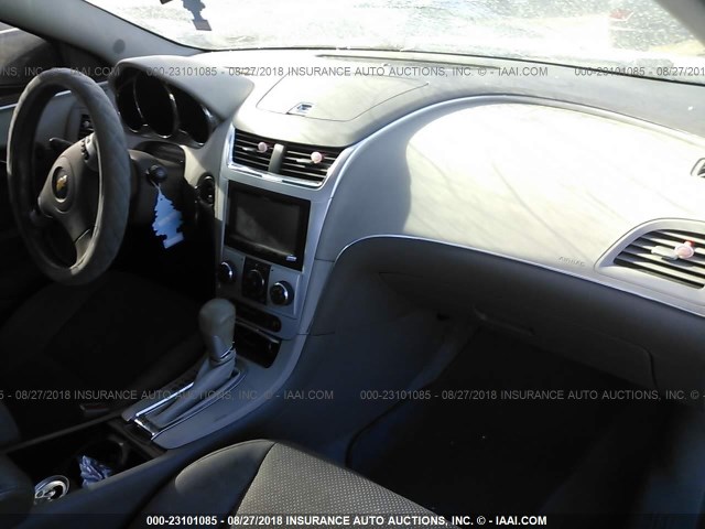 1G1ZC5E08CF335196 - 2012 CHEVROLET MALIBU 1LT თეთრი ფოტო 5