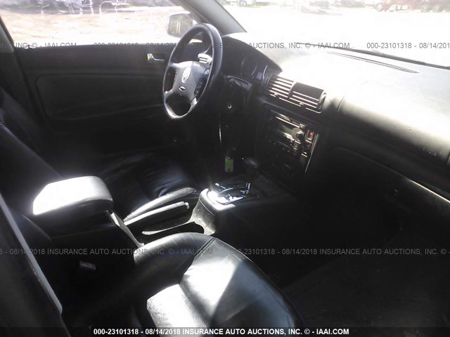 WVWPD63BX3P290276 - 2003 VOLKSWAGEN PASSAT GLS GRAY photo 5