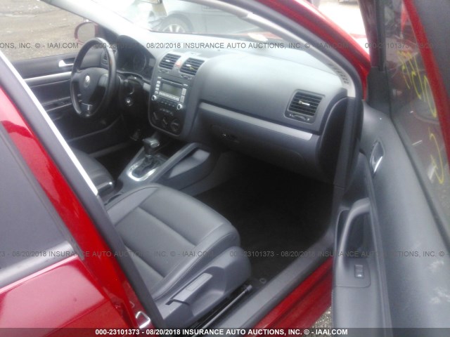 3VWRJ71K28M194999 - 2008 VOLKSWAGEN JETTA WOLFSBURG 红色 照片 5