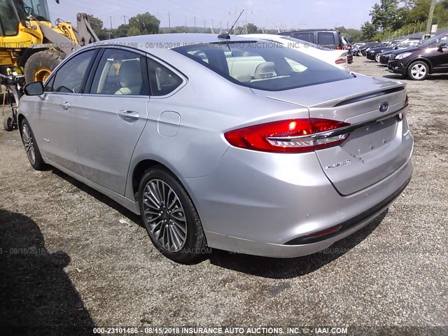 3FA6P0RU8HR370898 - 2017 FORD FUSION TITANIUM HEV SILVER photo 3