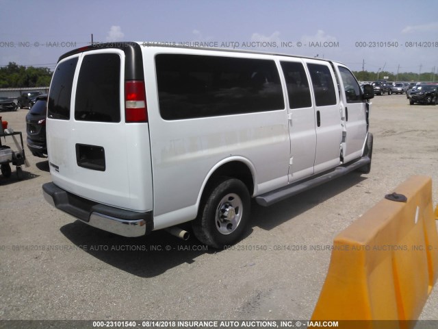 1GBZG1FG7E1162565 - 2014 CHEVROLET EXPRESS G3500 LT WHITE photo 4