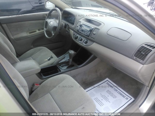 4T1BE32KX2U036232 - 2002 TOYOTA CAMRY LE/XLE/SE Qızıl foto 5