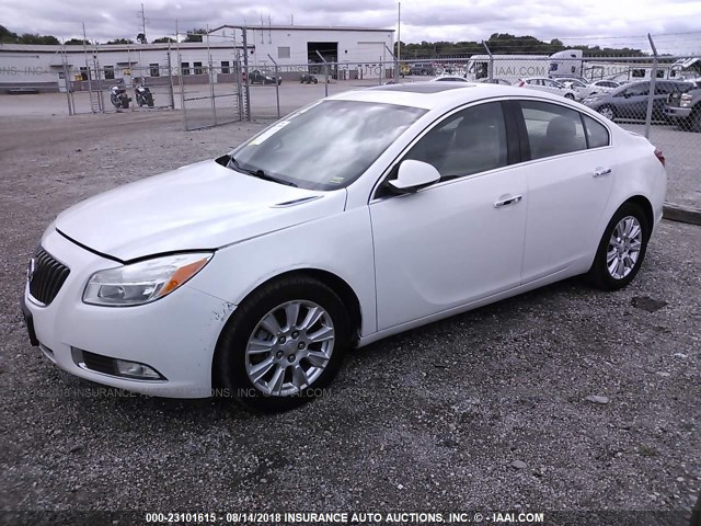 2G4GS5ER7C9140534 - 2012 BUICK REGAL PREMIUM WHITE photo 2