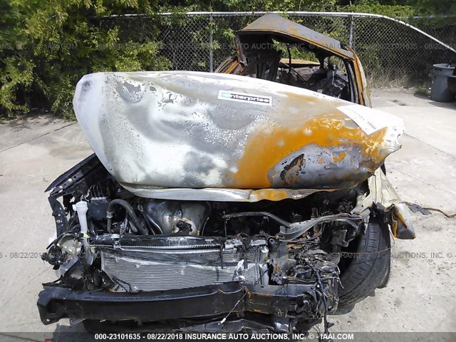 4T1BF1FK3HU304171 - 2017 TOYOTA CAMRY LE/XLE/SE/XSE GRAY photo 6