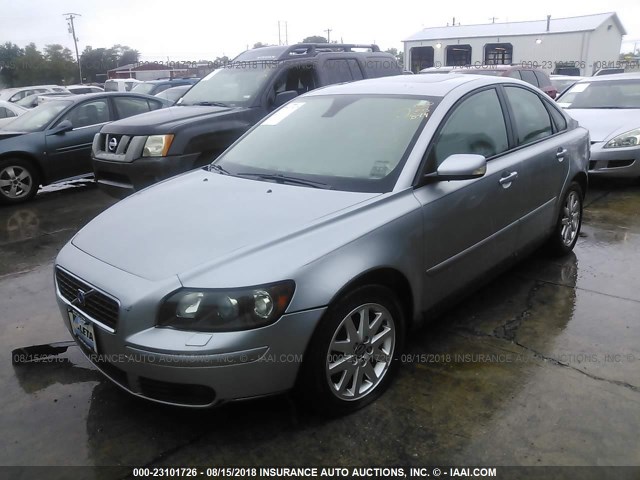 YV1MS682962159062 - 2006 VOLVO S40 T5 SILVER photo 2