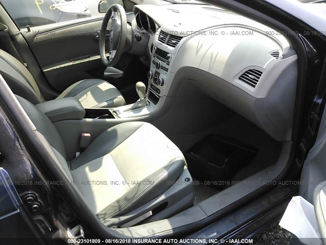 1G1ZB5EB0A4118867 - 2010 CHEVROLET MALIBU LS 深蓝色 照片 5