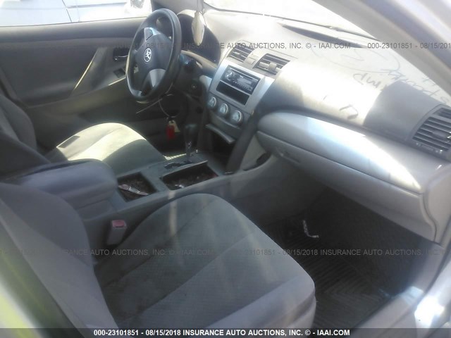 4T1BE46KX8U753786 - 2008 TOYOTA CAMRY CE/LE/XLE/SE SILVER photo 5