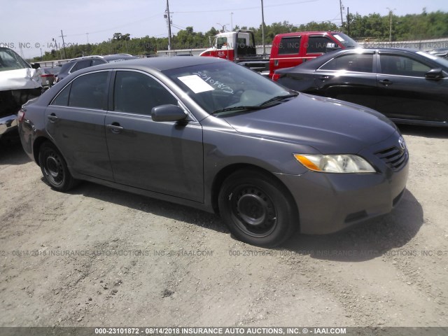 4T4BE46K57R005483 - 2007 TOYOTA CAMRY NEW GENERAT CE/LE/XLE/SE GRAY photo 1