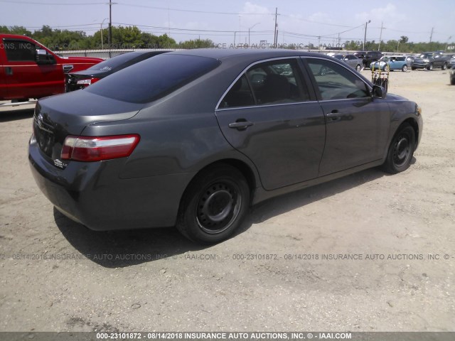 4T4BE46K57R005483 - 2007 TOYOTA CAMRY NEW GENERAT CE/LE/XLE/SE GRAY photo 4