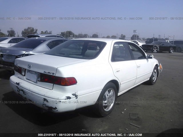 JT2BG22K210539776 - 2001 TOYOTA CAMRY CE/LE/XLE თეთრი ფოტო 4