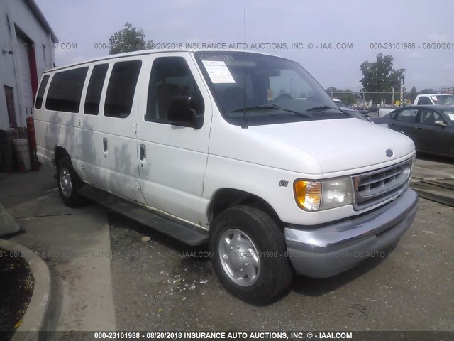 1FBSS31L61HA51572 - 2001 FORD ECONOLINE E350 SUPER DUTY WAGON WHITE photo 1