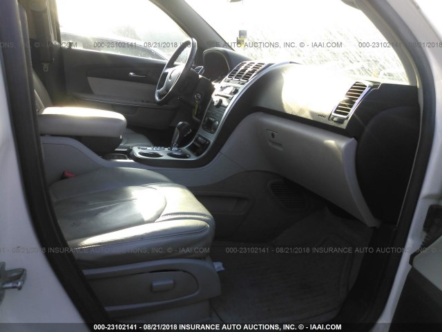1GKER23748J296425 - 2008 GMC ACADIA SLT-1 Blanco foto 5