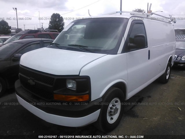 1GCWGFCA2E1206841 - 2014 CHEVROLET EXPRESS G2500  WHITE photo 2