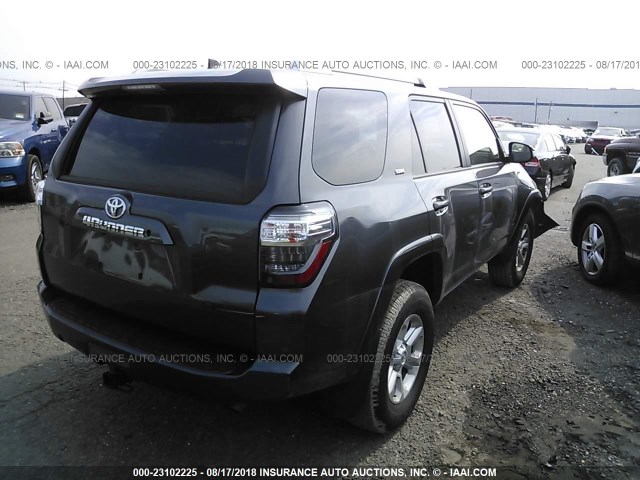 JTEBU5JR6J5491102 - 2018 TOYOTA 4RUNNER SR5 PREM/LTDL/TRAIL/TRD GRAY photo 4