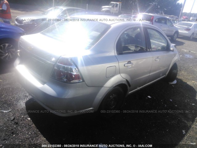 KL1TD56637B141337 - 2007 CHEVROLET AVEO LS SILVER photo 4