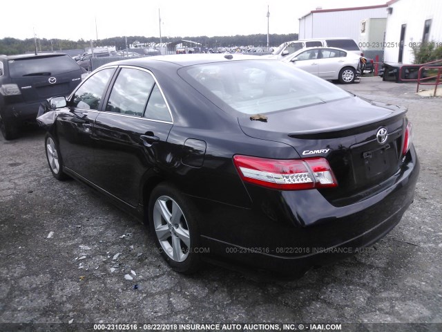 4T1BF3EK3BU224230 - 2011 TOYOTA CAMRY SE/LE/XLE შავი ფოტო 3