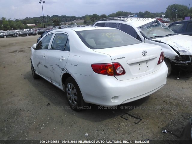 JTDBL40E099094828 - 2009 TOYOTA COROLLA LE/XLE WHITE photo 3