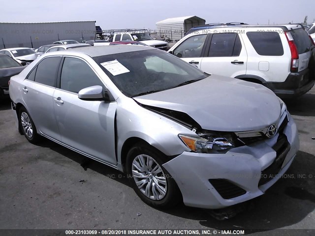 4T4BF1FK5DR317438 - 2013 TOYOTA CAMRY L/SE/LE/XLE SILVER photo 1