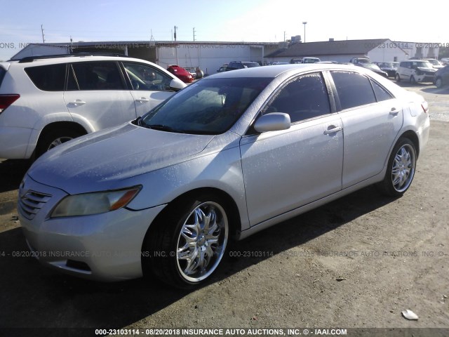 4T1BE46K17U673498 - 2007 TOYOTA CAMRY NEW GENERAT CE/LE/XLE/SE SILVER photo 2