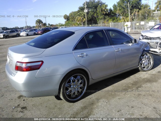 4T1BE46K17U673498 - 2007 TOYOTA CAMRY NEW GENERAT CE/LE/XLE/SE SILVER photo 4