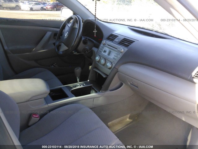 4T1BE46K17U673498 - 2007 TOYOTA CAMRY NEW GENERAT CE/LE/XLE/SE SILVER photo 5