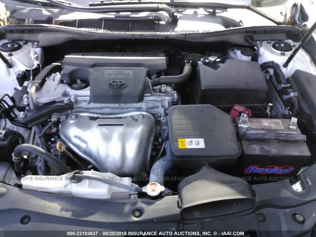 4T1BF1FK4HU319438 - 2017 TOYOTA CAMRY LE/XLE/SE/XSE 白色 照片 10