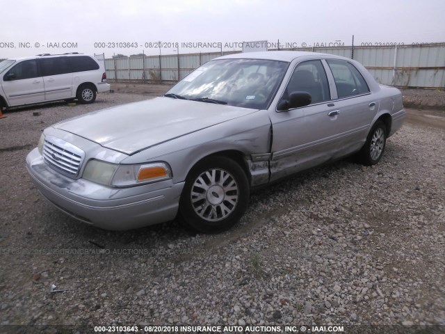 2FAFP74W84X168656 - 2004 FORD CROWN VICTORIA LX SILVER photo 2