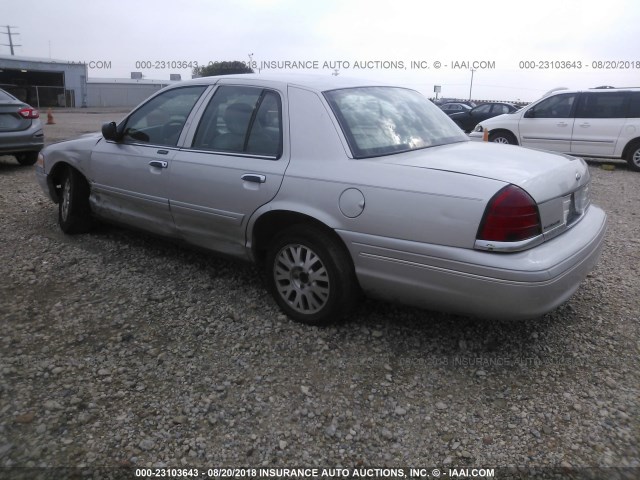 2FAFP74W84X168656 - 2004 FORD CROWN VICTORIA LX SILVER photo 3