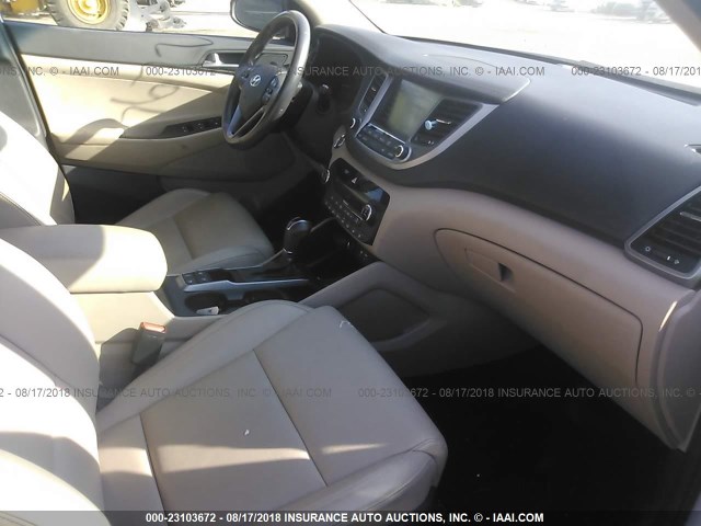 KM8J3CA29GU169588 - 2016 HYUNDAI TUCSON LIMITED/SPORT AND ECO/SE WHITE photo 5