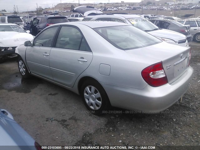 4T1BE32K23U776536 - 2003 TOYOTA CAMRY LE/XLE/SE 银色 照片 3