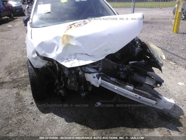 JM1CR293170147563 - 2007 MAZDA 5 WHITE photo 6