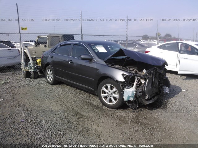 4T4BF3EK2BR189864 - 2011 TOYOTA CAMRY SE/LE/XLE ნაცრისფერი ფოტო 1