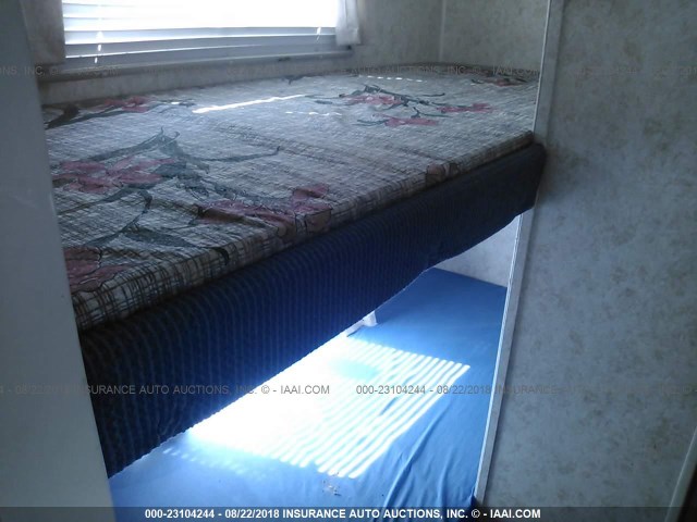 4X4TWDE223Y231351 - 2003 FOREST RIVER WILDWOOD  白色 照片 8