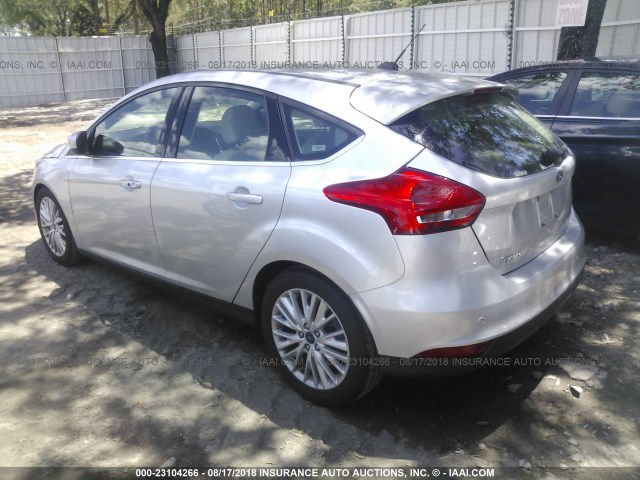 1FADP3N23HL287200 - 2017 FORD FOCUS TITANIUM SILVER photo 3