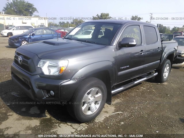 5TFLU4EN7DX066541 - 2013 TOYOTA TACOMA DOUBLE CAB ნაცრისფერი ფოტო 2
