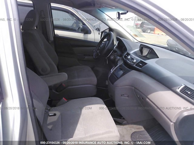 5FNRL5H25BB102142 - 2011 HONDA ODYSSEY LX SILVER photo 5