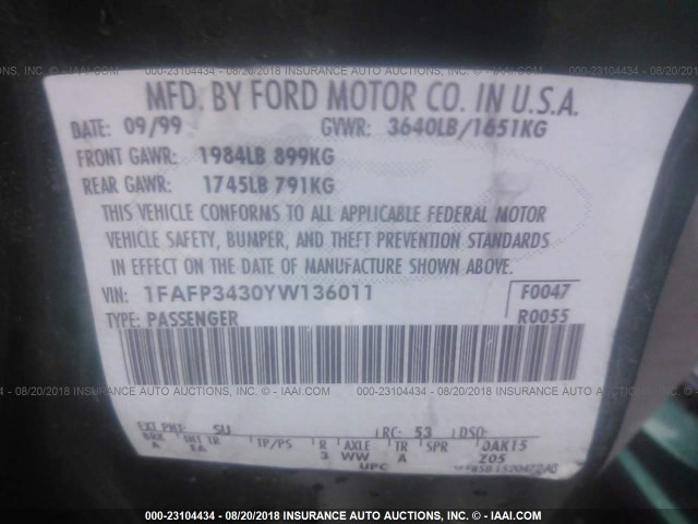 1FAFP3430YW136011 - 2000 FORD FOCUS SE/SE SPORT GREEN photo 9