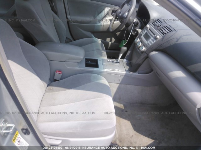 4T1BE46K97U078091 - 2007 TOYOTA CAMRY NEW GENERAT CE/LE/XLE/SE SILVER photo 5