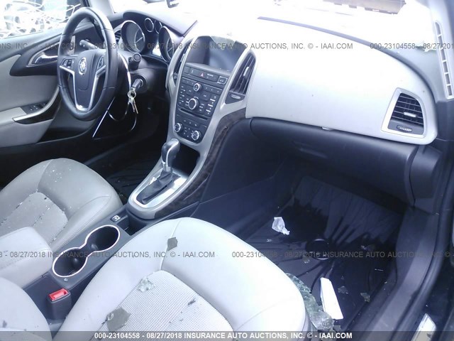 1G4PP5SK4F4208109 - 2015 BUICK VERANO GRAY photo 5