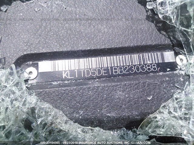 KL1TD5DE1BB230388 - 2011 CHEVROLET AVEO LS/LT 灰色 照片 9