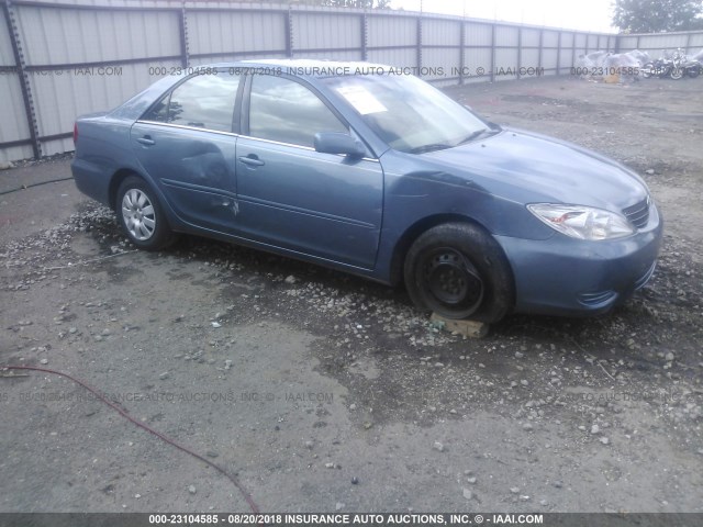 4T1BE32K13U691249 - 2003 TOYOTA CAMRY LE/XLE/SE BLUE photo 1