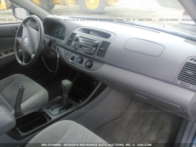 4T1BE32K13U691249 - 2003 TOYOTA CAMRY LE/XLE/SE BLUE photo 5