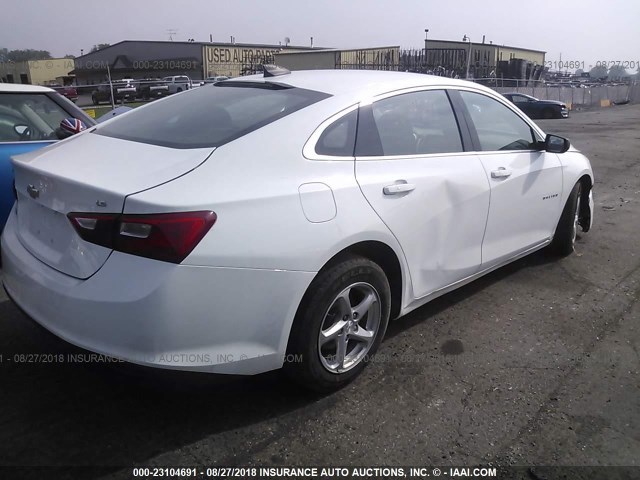 1G1ZB5STXGF259052 - 2016 CHEVROLET MALIBU LS თეთრი ფოტო 4