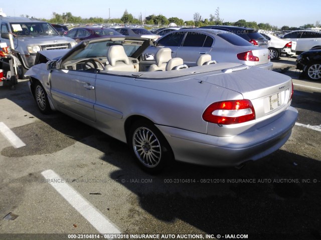 YV1NC62D74J047004 - 2004 VOLVO C70 HPT SILVER photo 3